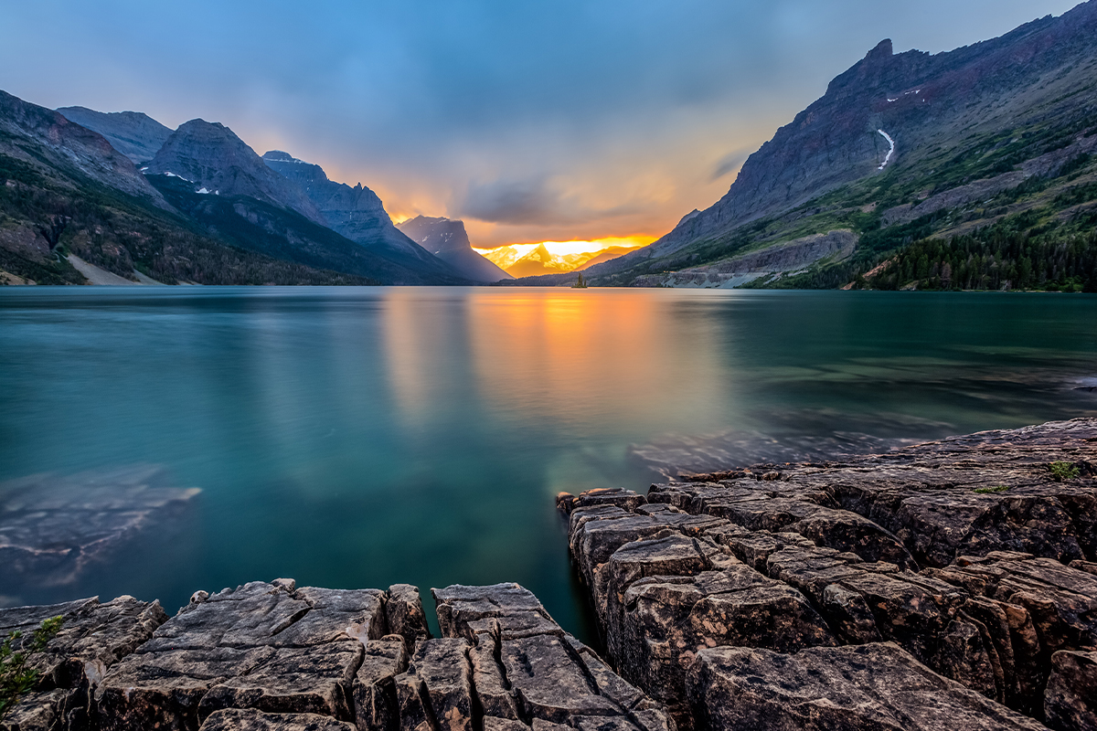 Best Time to Visit Glacier National Park for Fewer Crowds 1