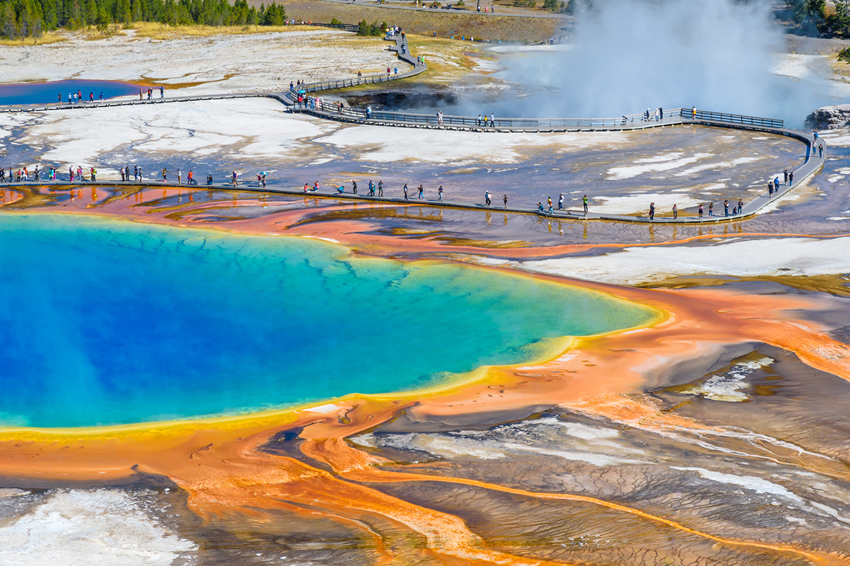 Discover the Best Time to Visit Yellowstone National Park 7