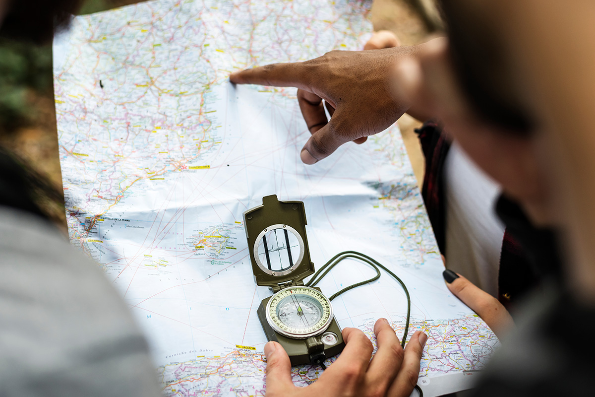 How to Use a Compass – The Modern Adventurer’s Guide 7