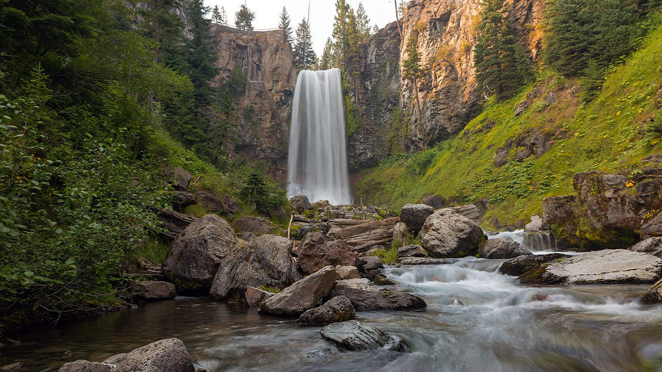 10 Best Hikes Near Bend, Oregon 13