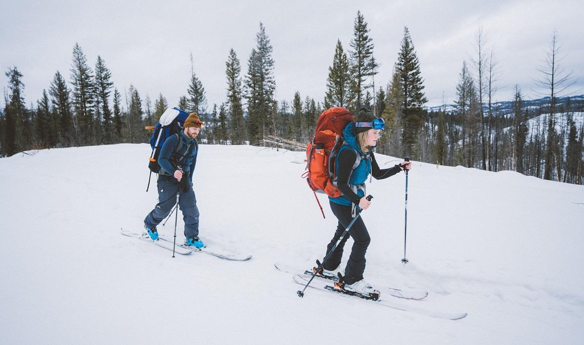 All You Need To Know About Winter Hiking Clothing