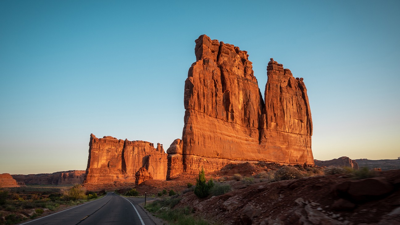Arches National Park: Facts About Its Stunning Landscapes fi