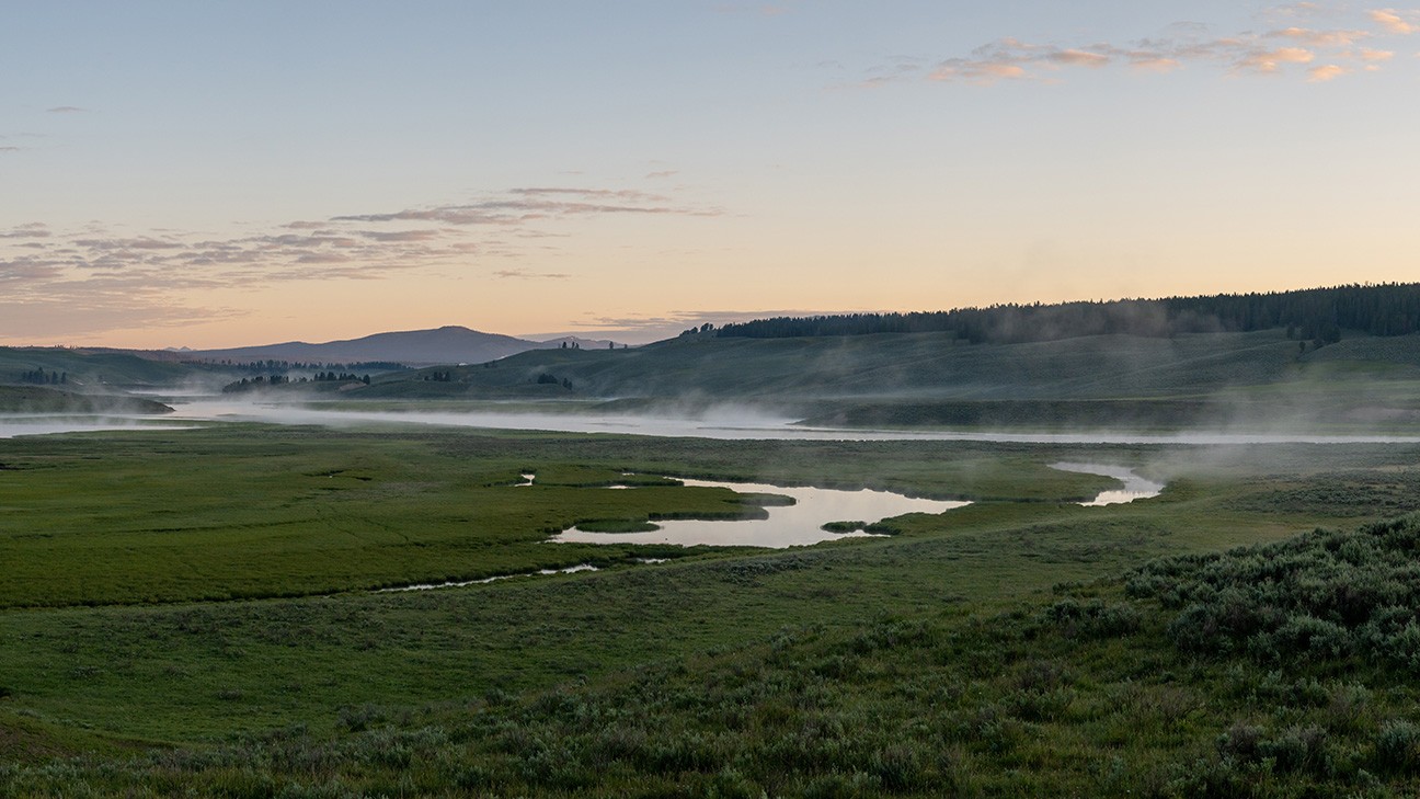 Best Hikes in Yellowstone National Park: Top Trails