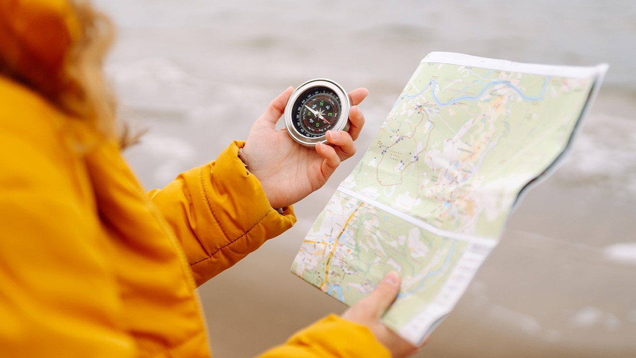 How to Use a Compass – The Modern Adventurer’s Guide fi