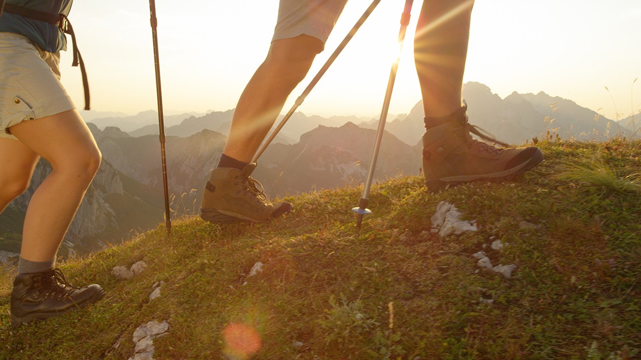 How to Clean Hiking Boots: A 101 Restoration Guide fi