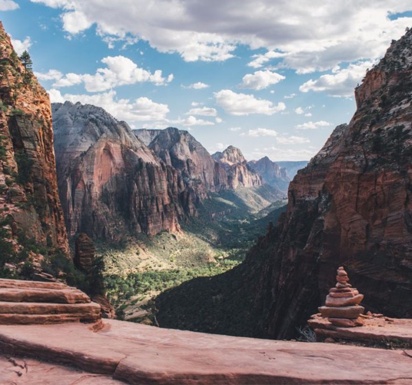 Angels Landing in Zion National Park is one of the most popular US hiking trails