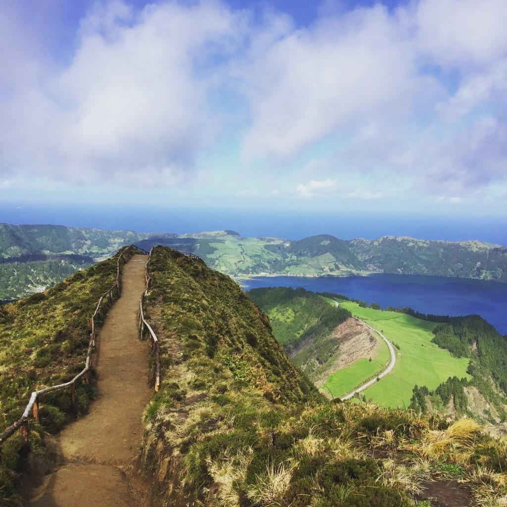 Azores_Islands_Trail_Hilltop