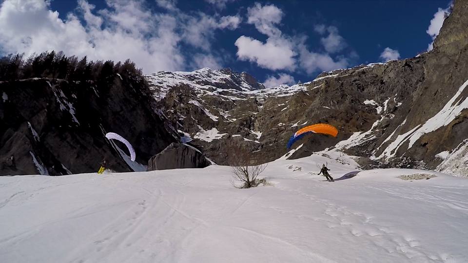 Troy_Zach_Landing_Chamonix