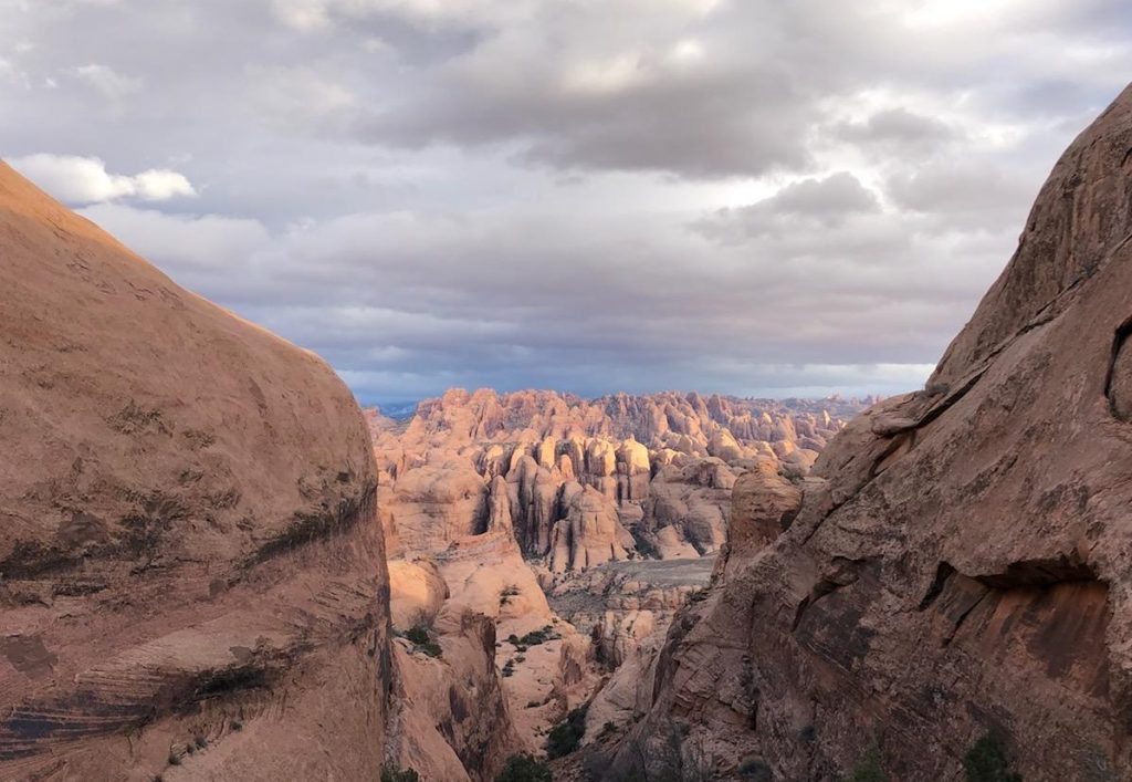 Moab Views LongbowArch