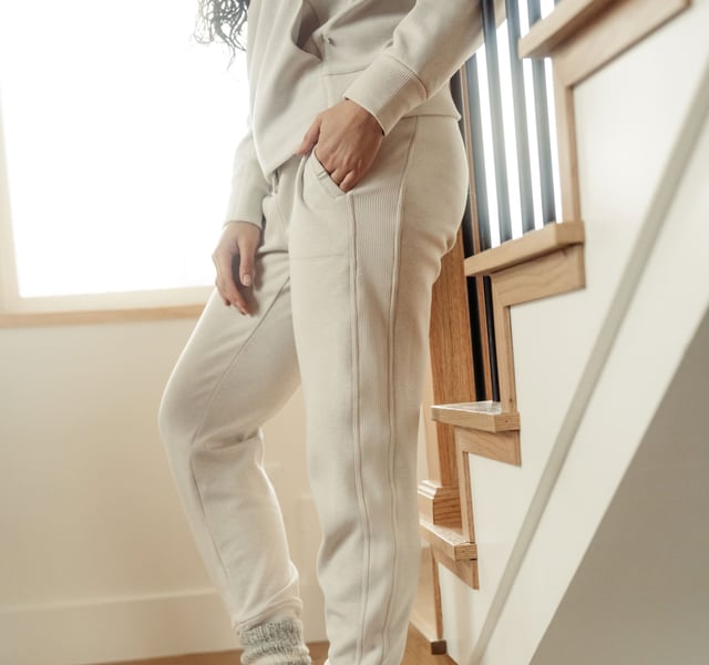 A woman wearing the Kozy Joggr